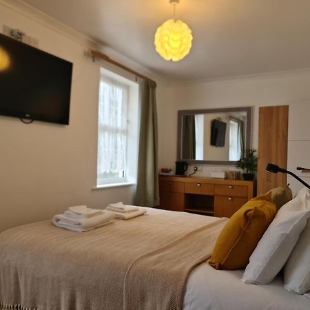 The Torland - Paignton Seafront - Free Parking, All Rooms En-Suite Экстерьер фото