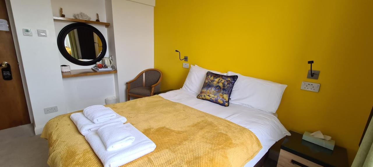 The Torland - Paignton Seafront - Free Parking, All Rooms En-Suite Экстерьер фото