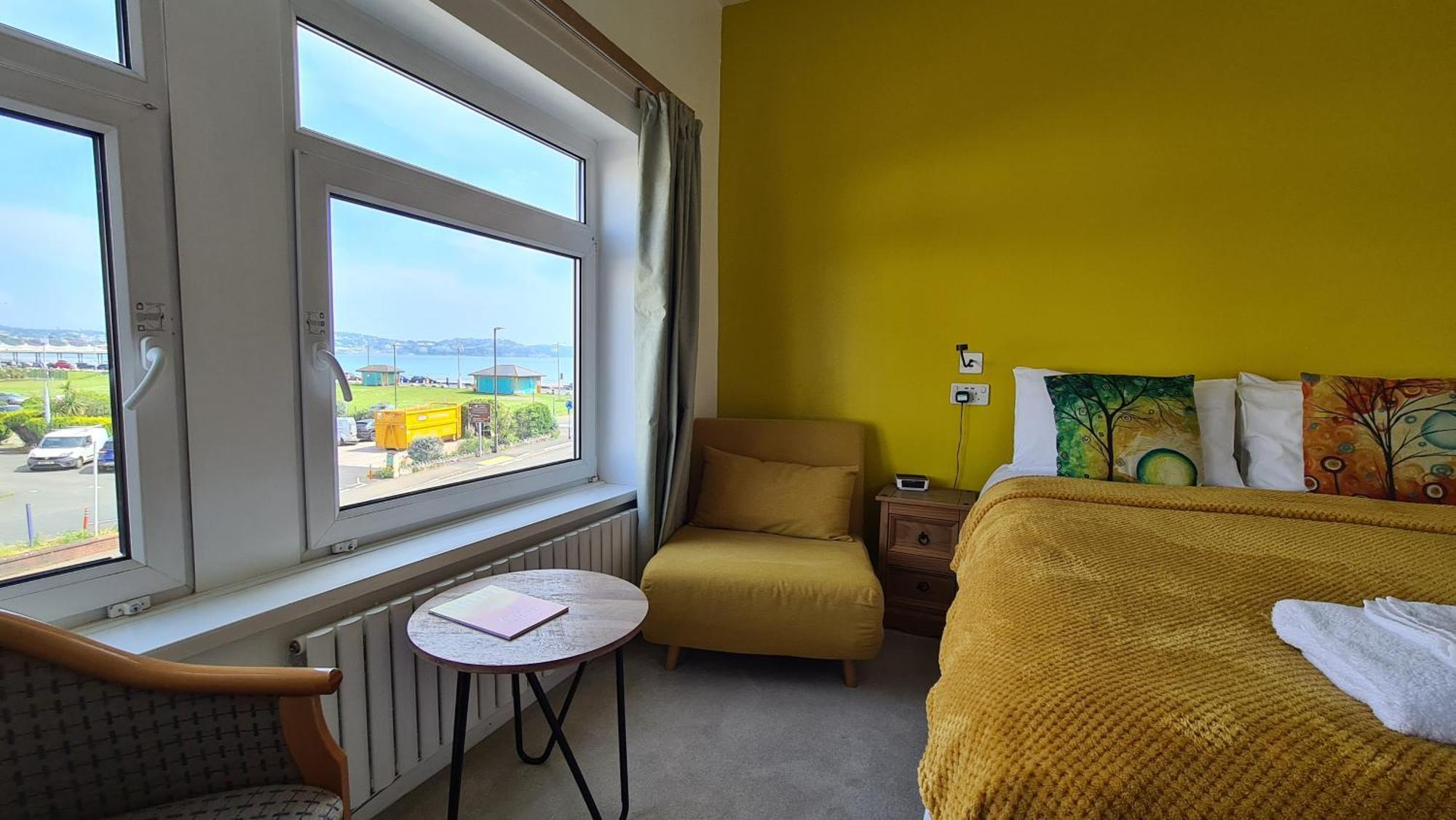 The Torland - Paignton Seafront - Free Parking, All Rooms En-Suite Экстерьер фото