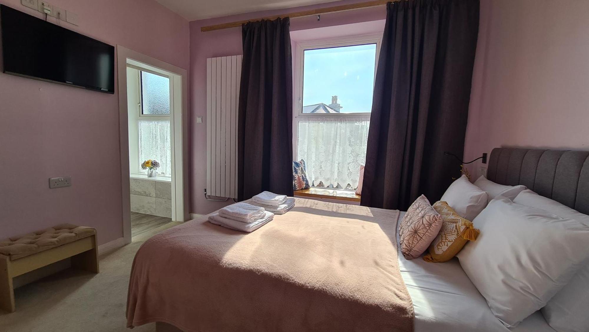 The Torland - Paignton Seafront - Free Parking, All Rooms En-Suite Экстерьер фото
